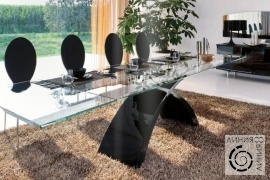 Стол со стеклянной столешницей Tonin Casa, мебель Tonin Casa