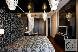 фото дизайна интерьера спальни с черным цветом
