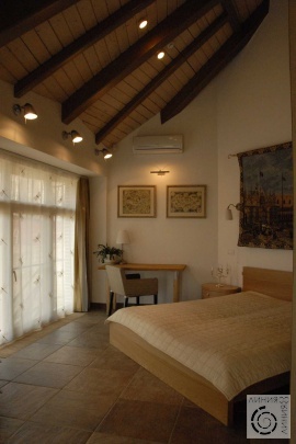 фото хозяйской спальни со шторами