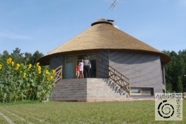 проект дома с соломенной крышей (Линия 8)