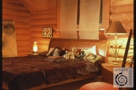 фото интерьера спальни в бревенчатом доме
